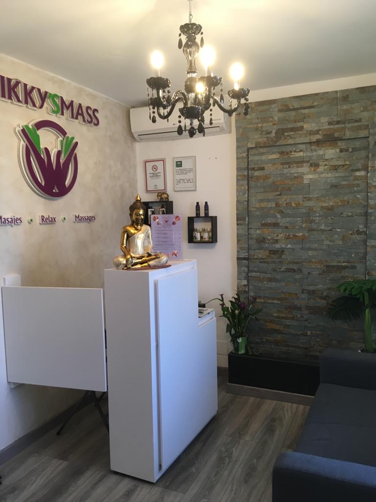 Espace lounge bien-être du salon Nikky's Mass. à Nueva Andalucía